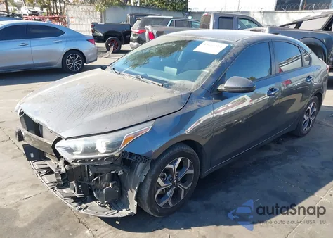 2020 Kia Forte Lxs z USA, uszkodzony, nr VIN 3KPF24AD2LE174872